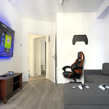 Jaybnb - Gaming Apartment Ps5 65 Zoll 4K Tv Wohnung Mit Balkon Dortmund Eksteriør bilde